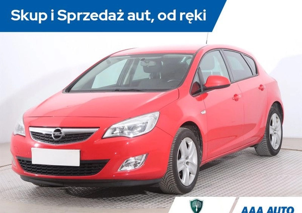 Opel Astra cena 28000 przebieg: 135200, rok produkcji 2011 z Skaryszew małe 254